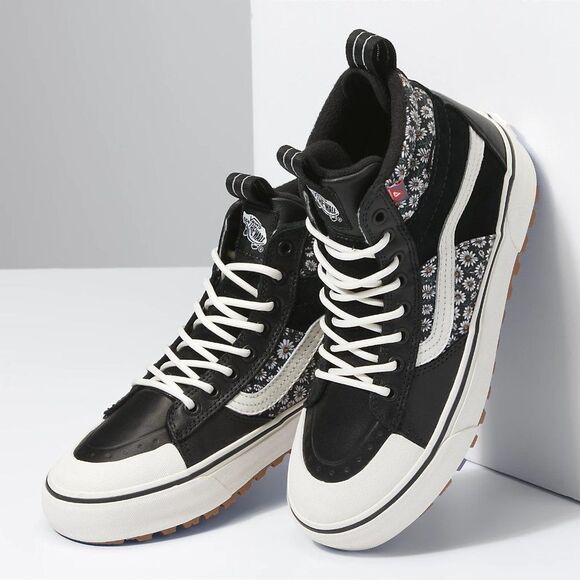 Vans Women's Sk8-Hi MTE-2 Shoes UltraCush Ortholite Skater Black Floral Size 9 - Picture 1 of 5